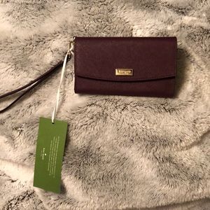 KATE SPADE ♠️ IPhone wristlet